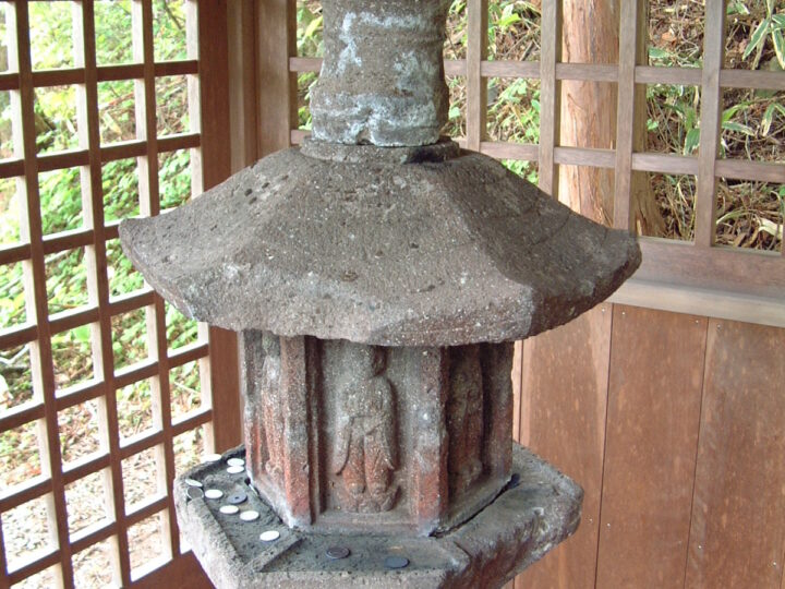 新湯温泉神社の石幢